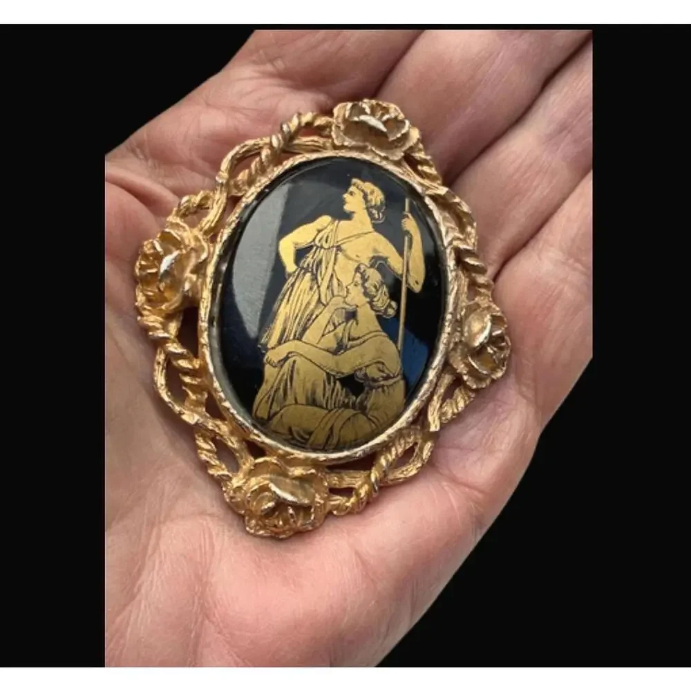 Vintage Black Glass Intaglio Gold Tone Brooch Convertible Pendant